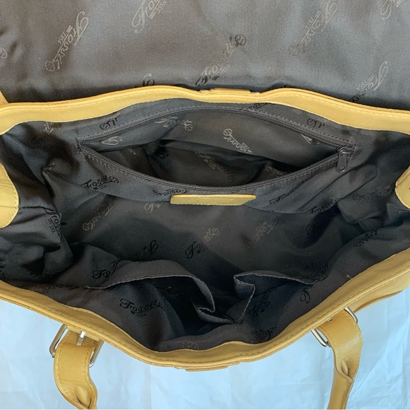 Vintage Fossil Leather Shoulder Bag | Tan with Silvertone Hardware - Picture 15 of 16